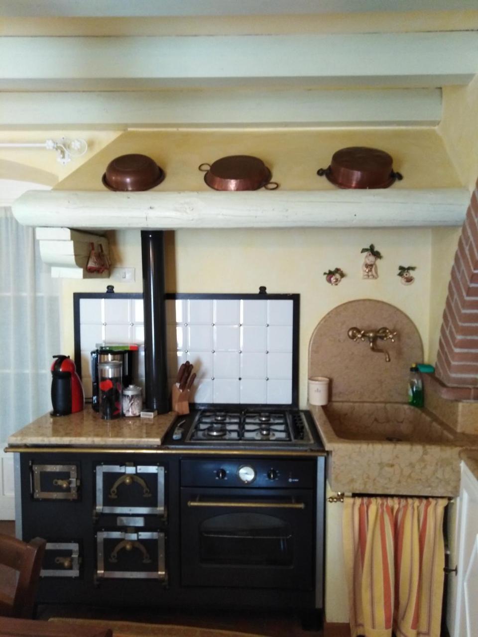 Casa Del Capitello Appartement Caprino Veronese Buitenkant foto