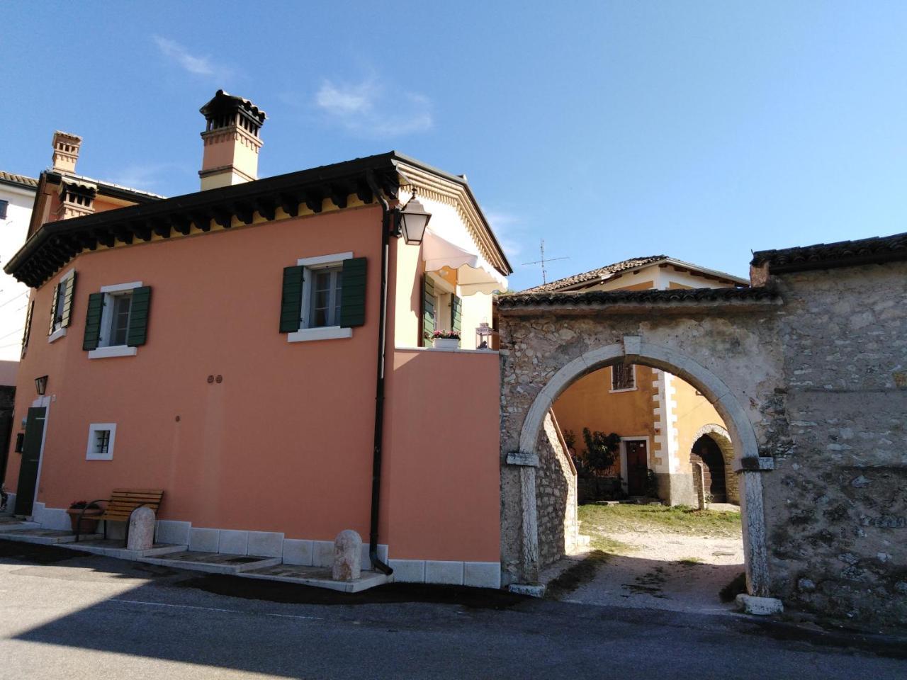 Casa Del Capitello Appartement Caprino Veronese Buitenkant foto